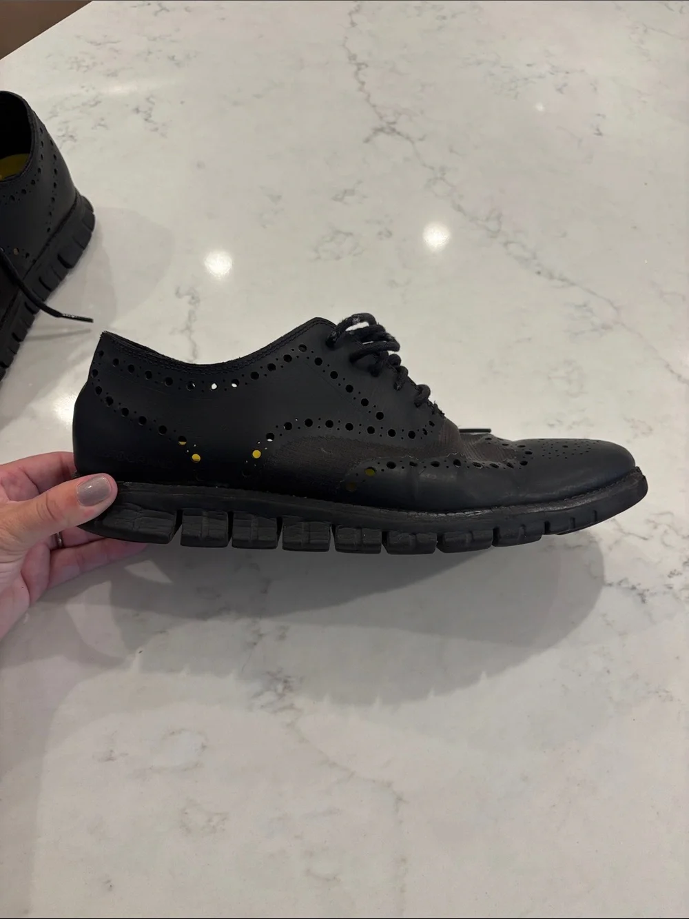 Men's Cole Haan Perforated Wingtip Dress Shoes | size 9M
